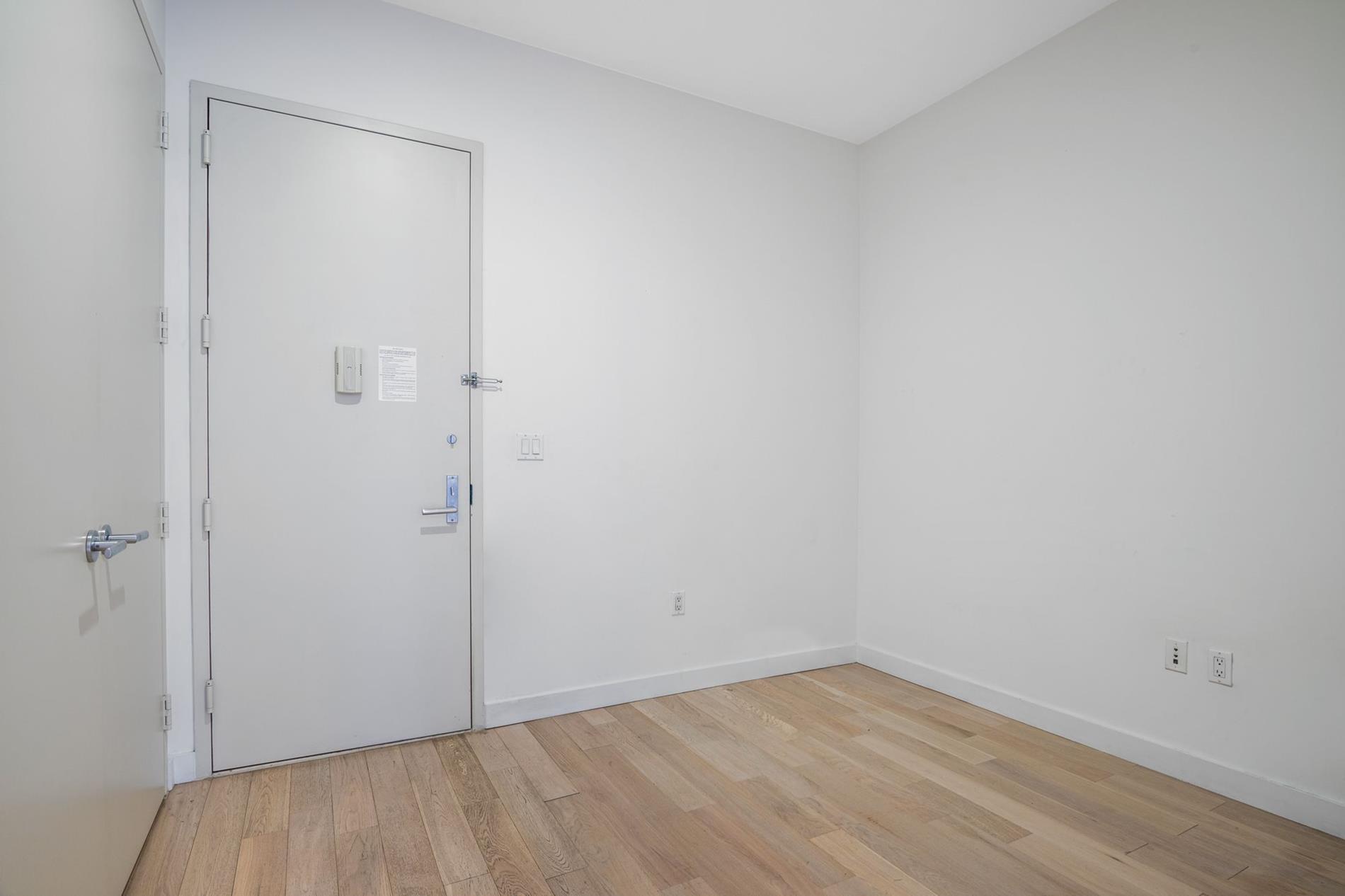 75 Wall Street, Unit 24D Manhattan, NY 10005 - Photo 7 of 12