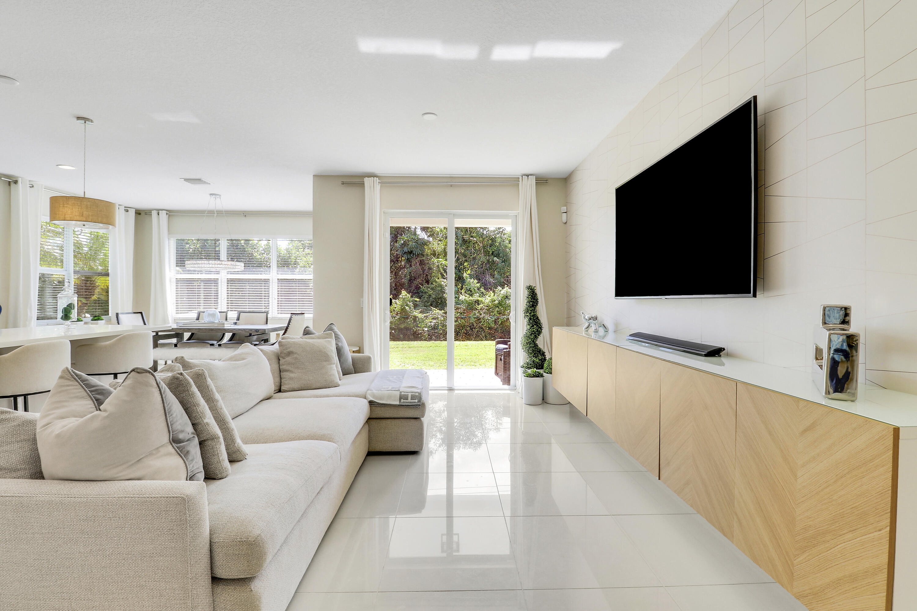 100 Northwest 69th Circle, Unit 71 Boca Raton, FL 33487 - Photo 11 of 56 Living Area