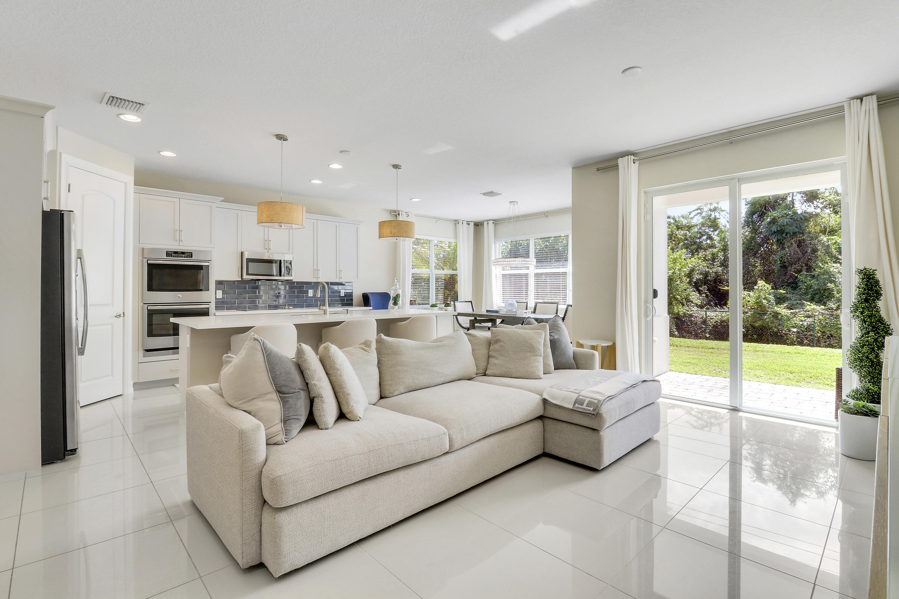 100 Northwest 69th Circle, Unit 71 Boca Raton, FL 33487 - Photo 15 of 56 Living Area