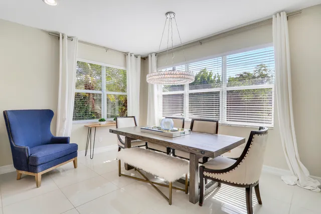 $880,000 | 100 Northwest 69th Circle, Unit 71, Boca Raton, FL 33487