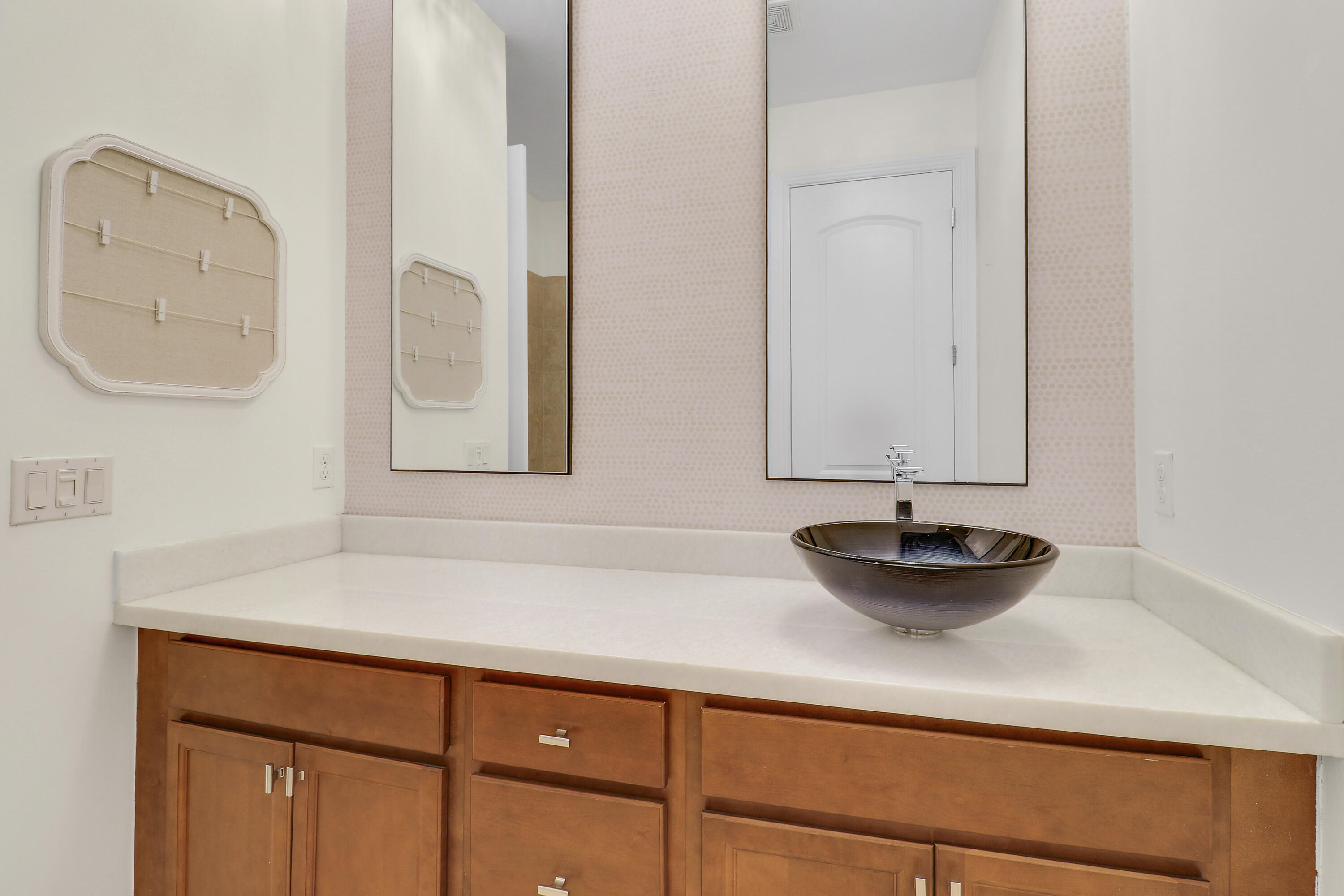 100 Northwest 69th Circle, Unit 71 Boca Raton, FL 33487 - Photo 42 of 56 Guest Bath