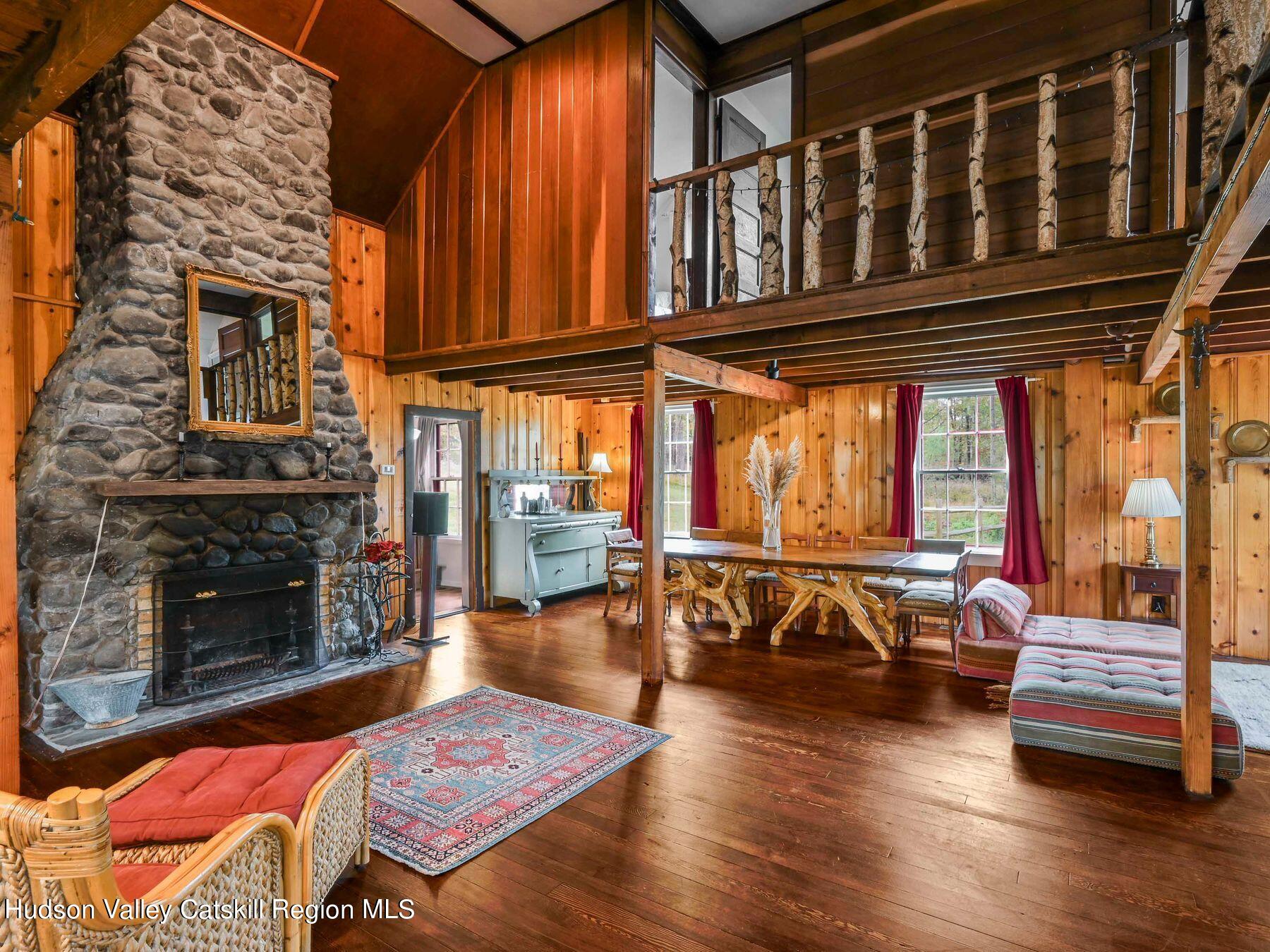 264 Van Vlierden Road Saugerties, NY 12477 - Photo 4 of 59 photo_online_002
