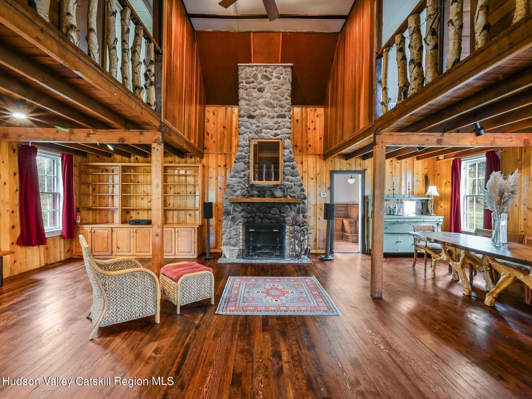 264 Van Vlierden Road Saugerties, NY 12477 - Photo 5 of 59 photo_online_003