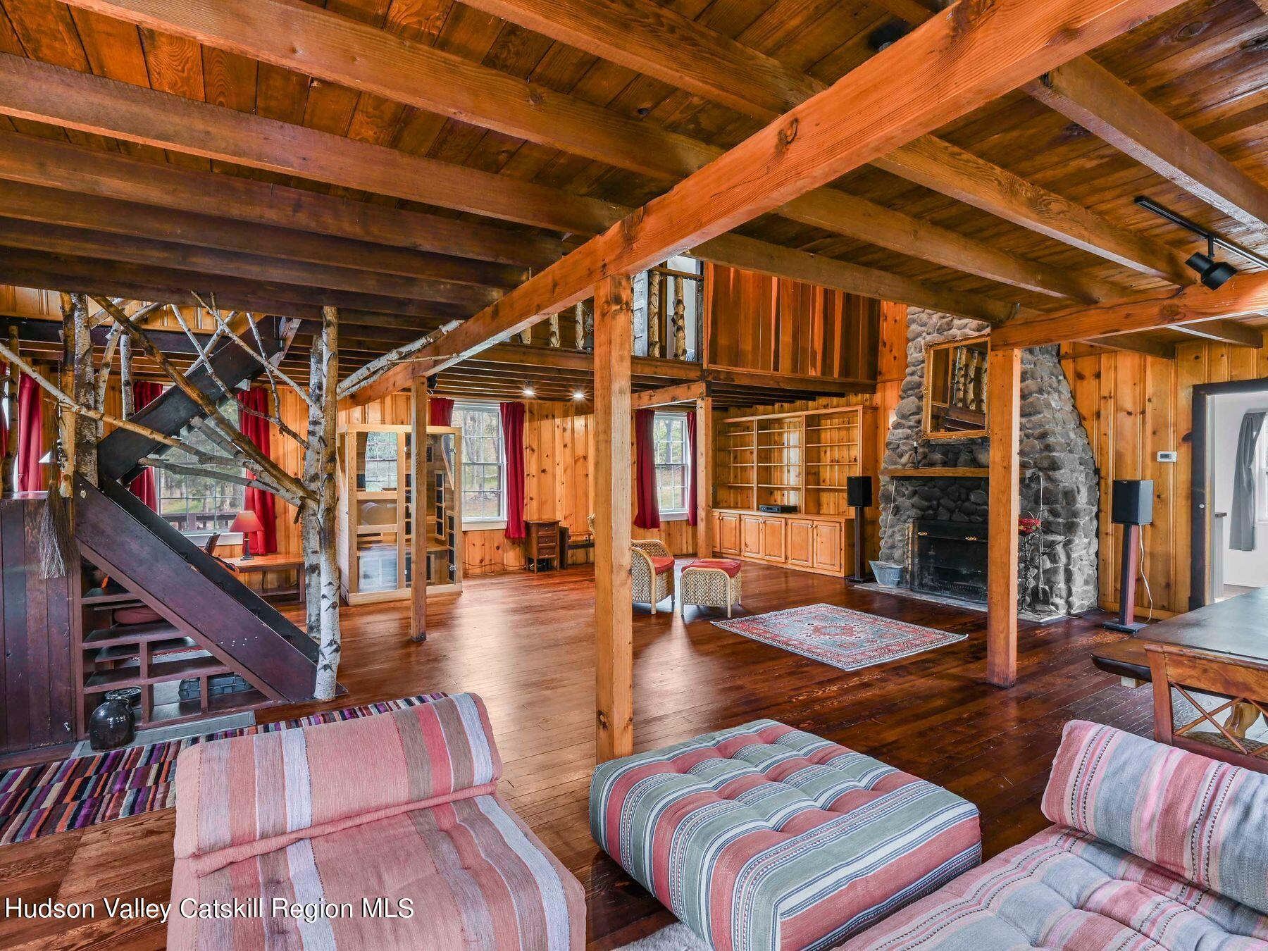 264 Van Vlierden Road Saugerties, NY 12477 - Photo 6 of 59 photo_online_004