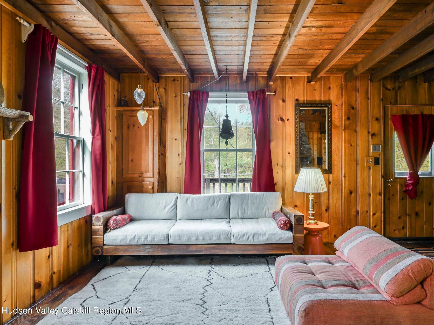264 Van Vlierden Road Saugerties, NY 12477 - Photo 9 of 59 photo_online_007