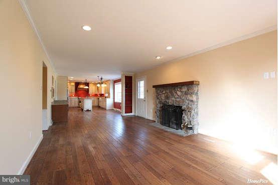 Gourmet Kitchen And Breakfast Area