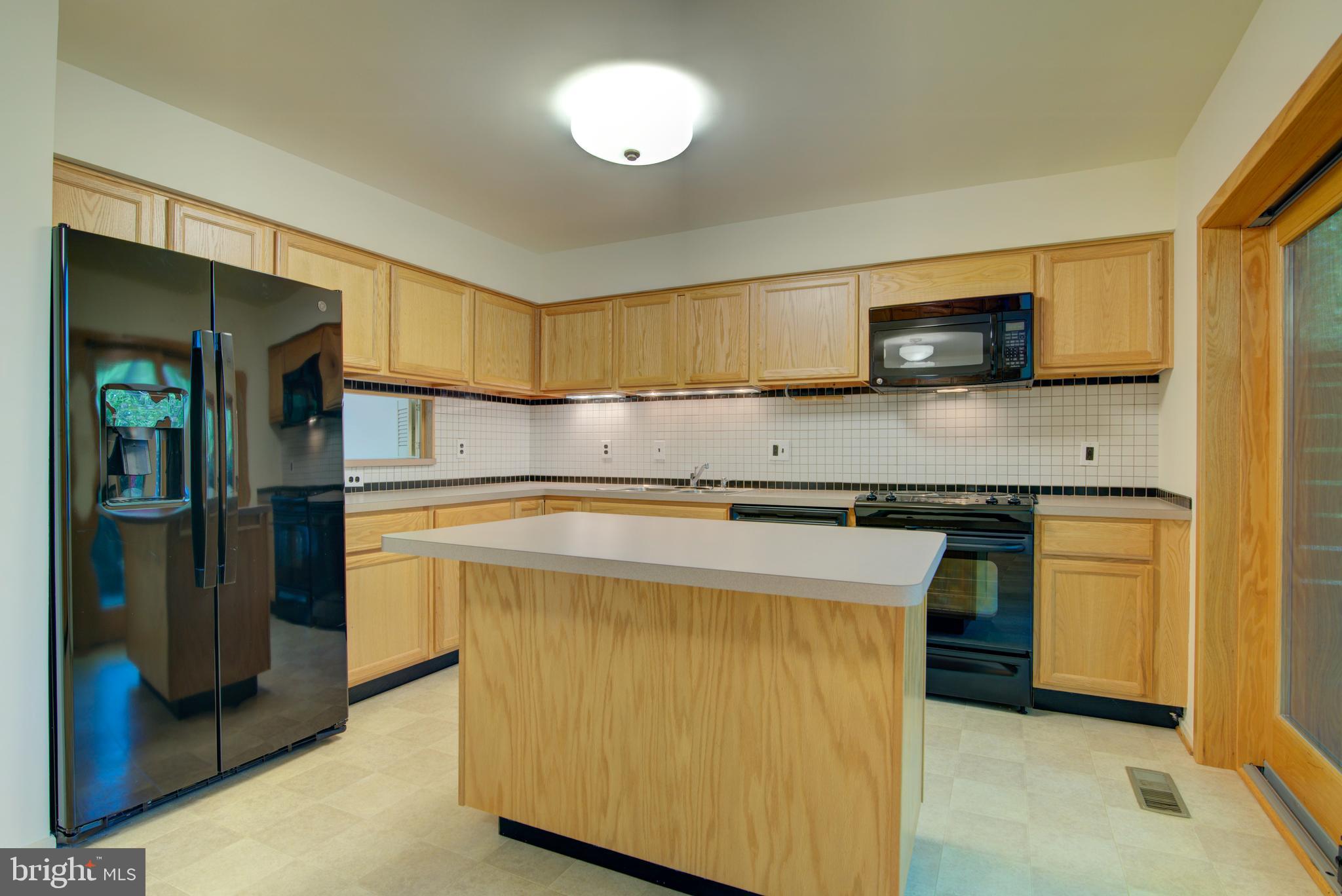 11500 Sunder Court Reston, VA 20190 - Photo 17 of 40