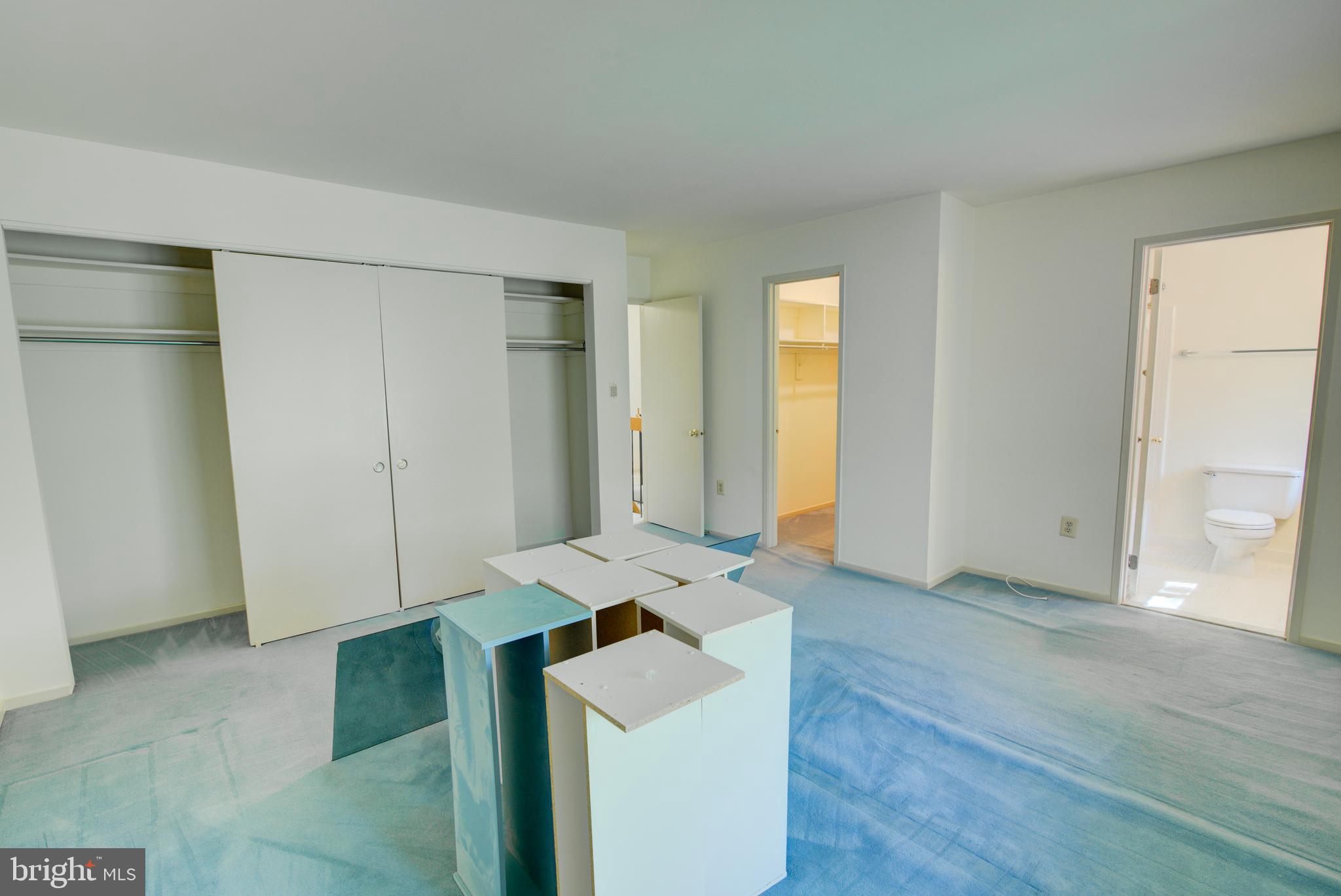 11500 Sunder Court Reston, VA 20190 - Photo 23 of 40 Wall closet