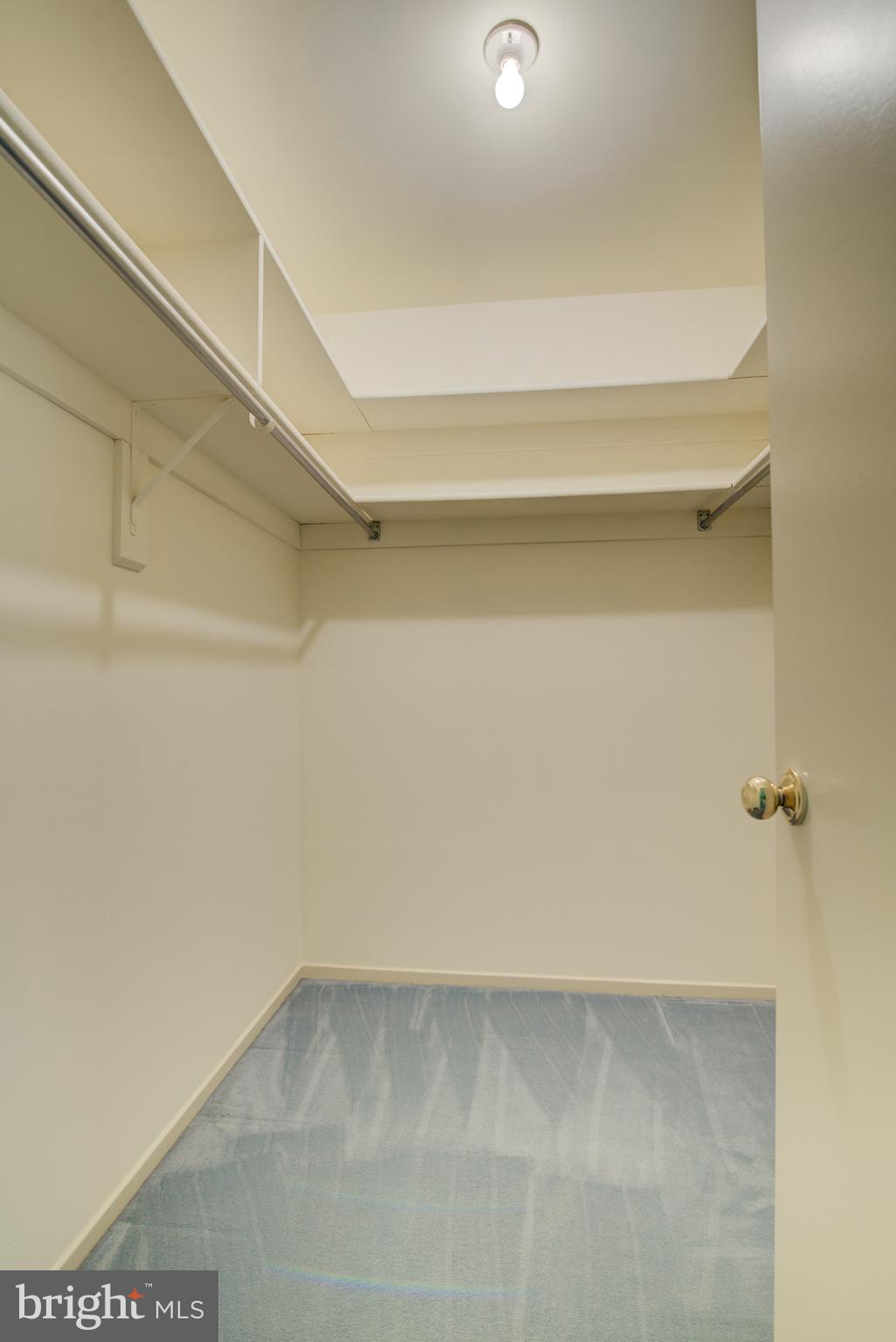 11500 Sunder Court Reston, VA 20190 - Photo 24 of 40 Walk in closet