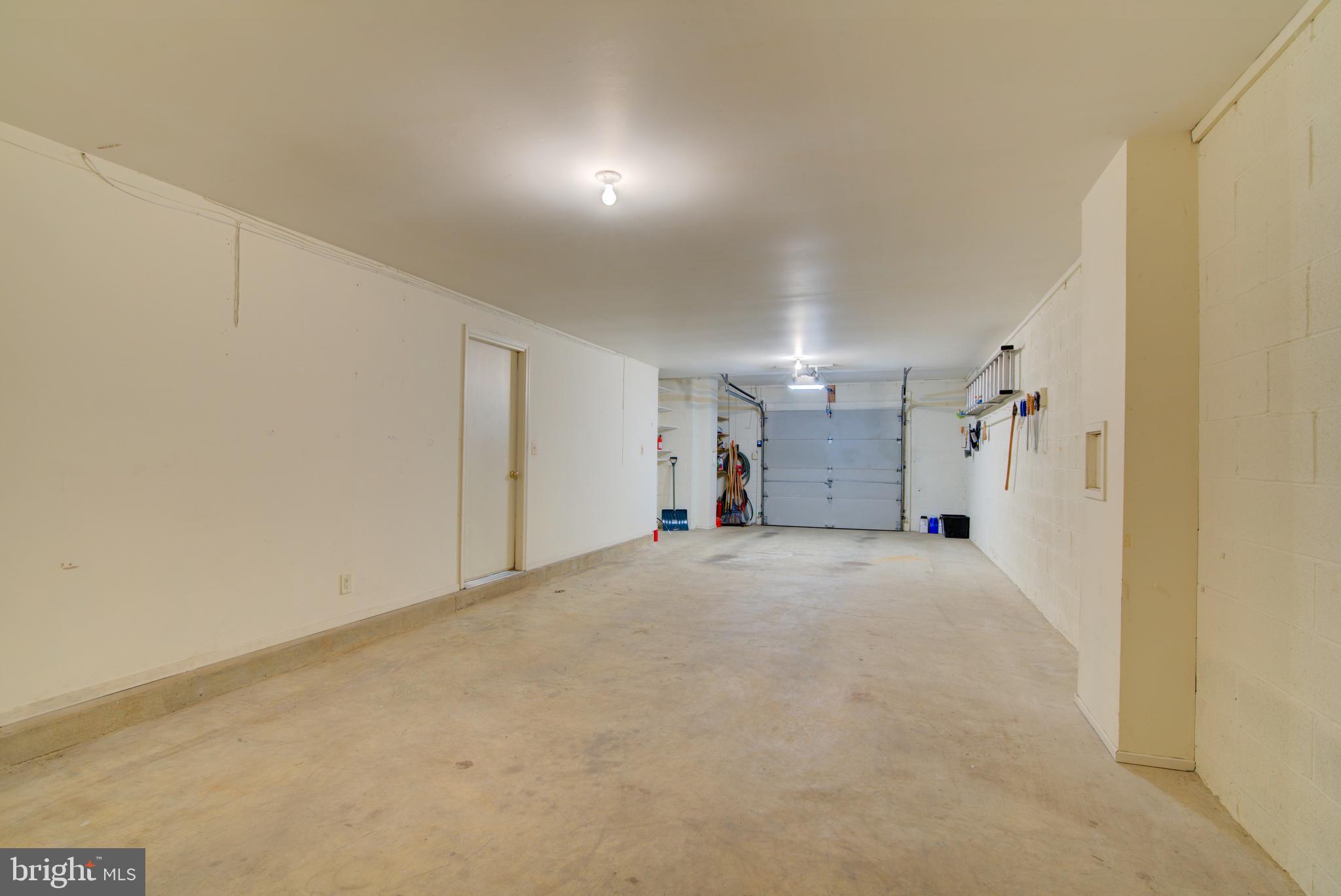 11500 Sunder Court Reston, VA 20190 - Photo 35 of 40 Tandem two car garage