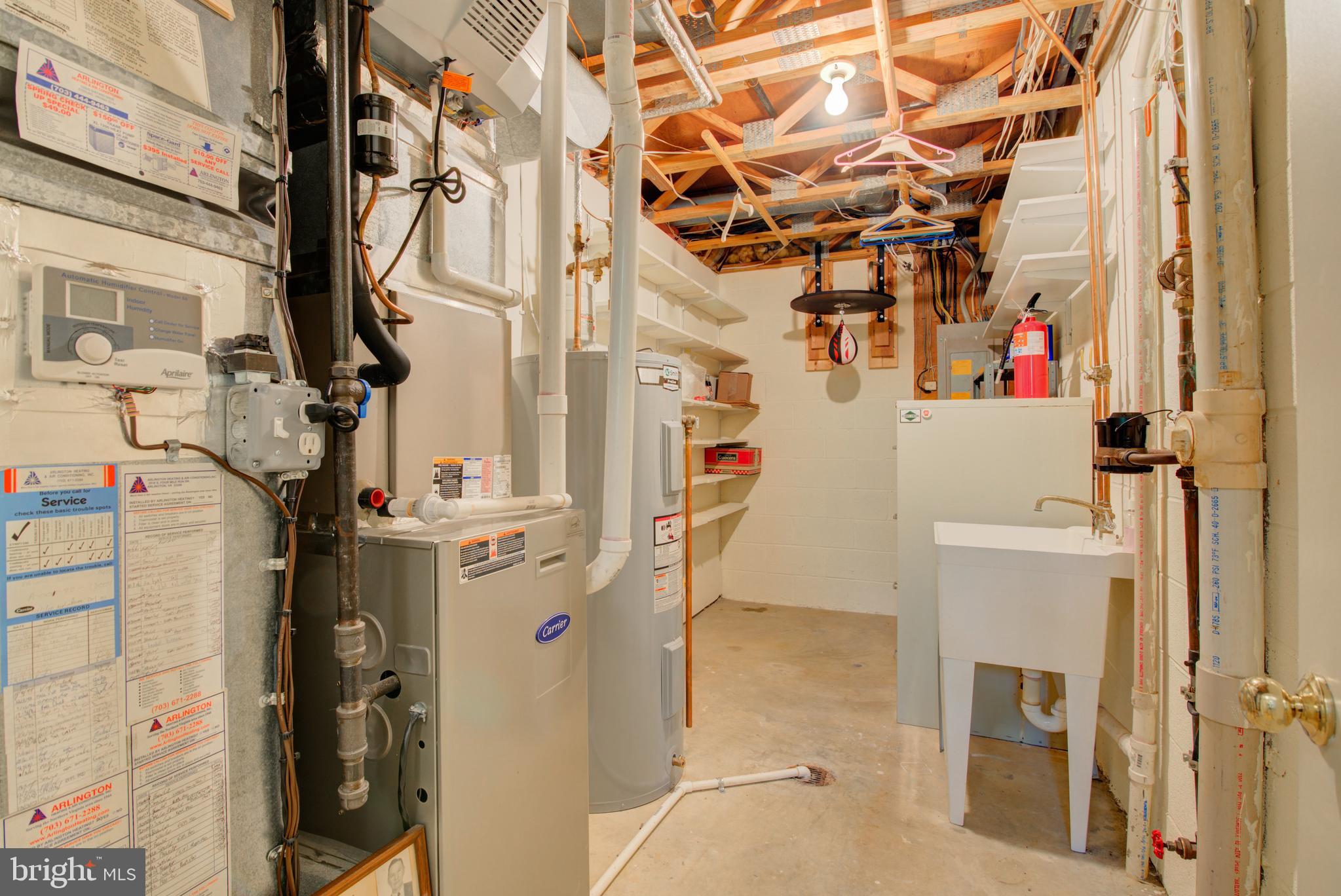 11500 Sunder Court Reston, VA 20190 - Photo 38 of 40 Utility and storage area