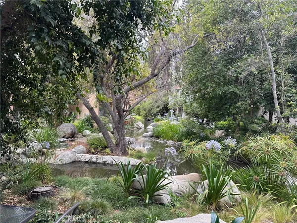 $395,000 | 7111 Farralone Avenue, Unit 87, Canoga Park, CA 91303