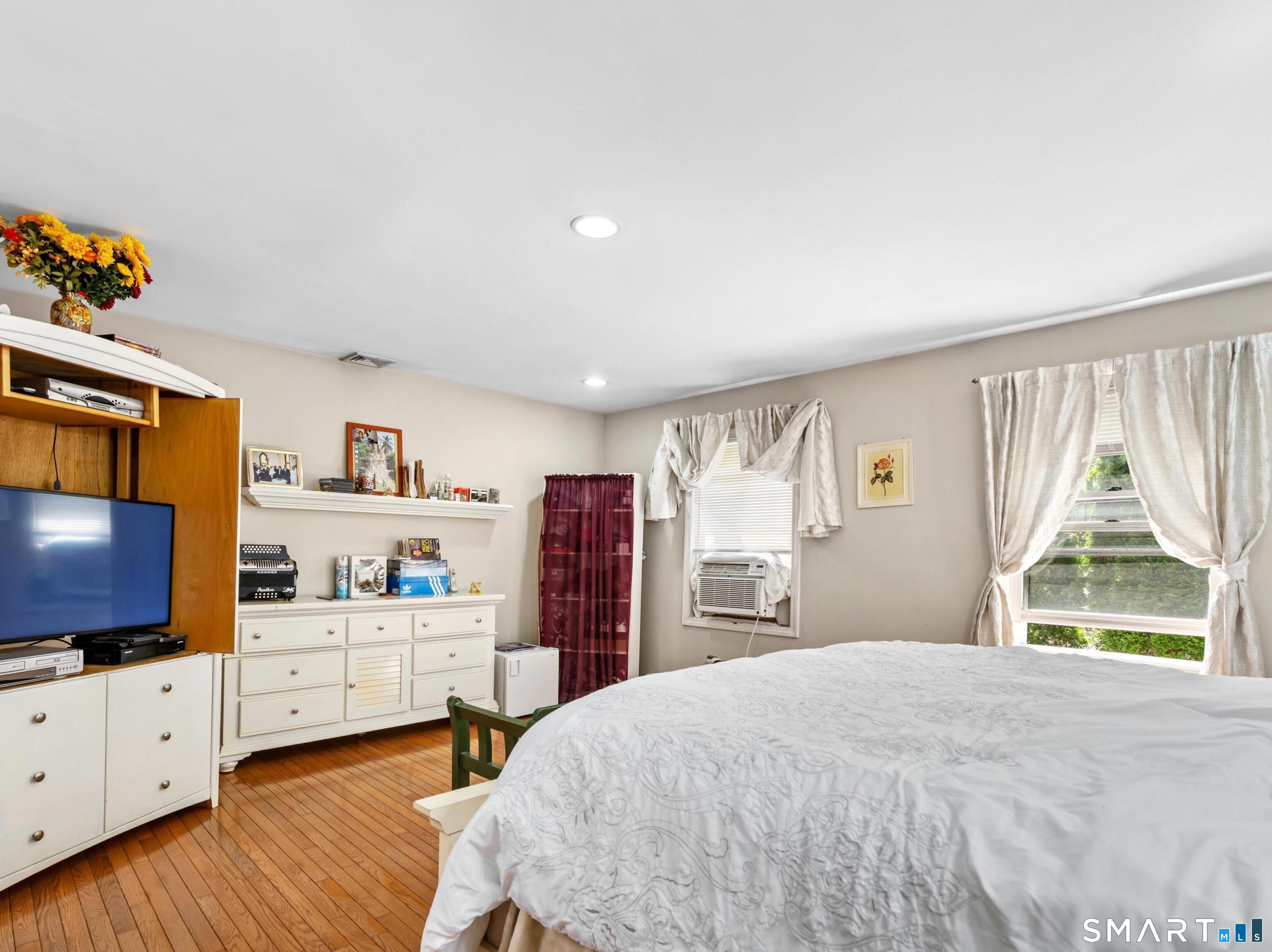 541 Middlebury Road Watertown, CT 06795 - Photo 21 of 38