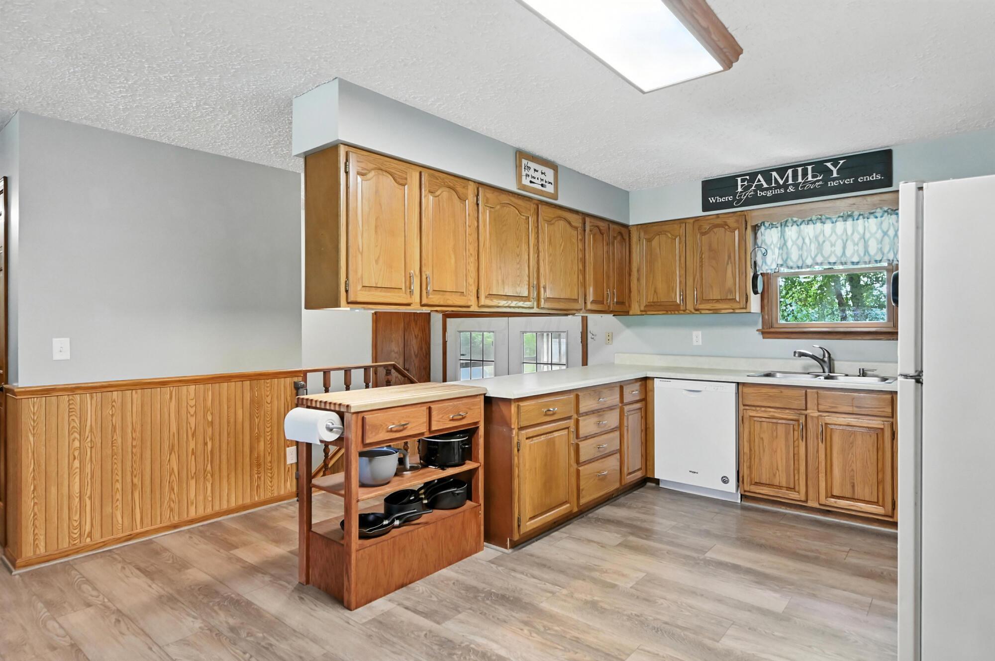 5536 Stauffer Road Morral, OH 43337 - Photo 14 of 56 KITCHEN