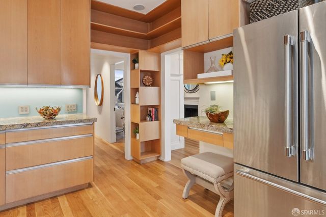 a view of entryway with a flower pot and a shower curtain