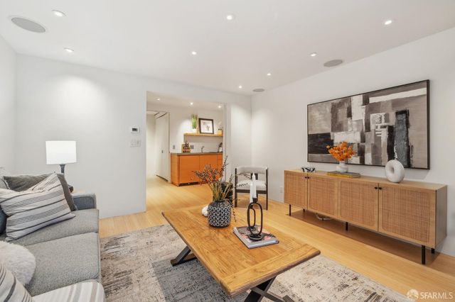 $2,075,000 | 3343 Folsom Street, San Francisco, CA 94110