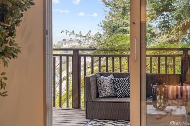 $2,075,000 | 3343 Folsom Street, San Francisco, CA 94110