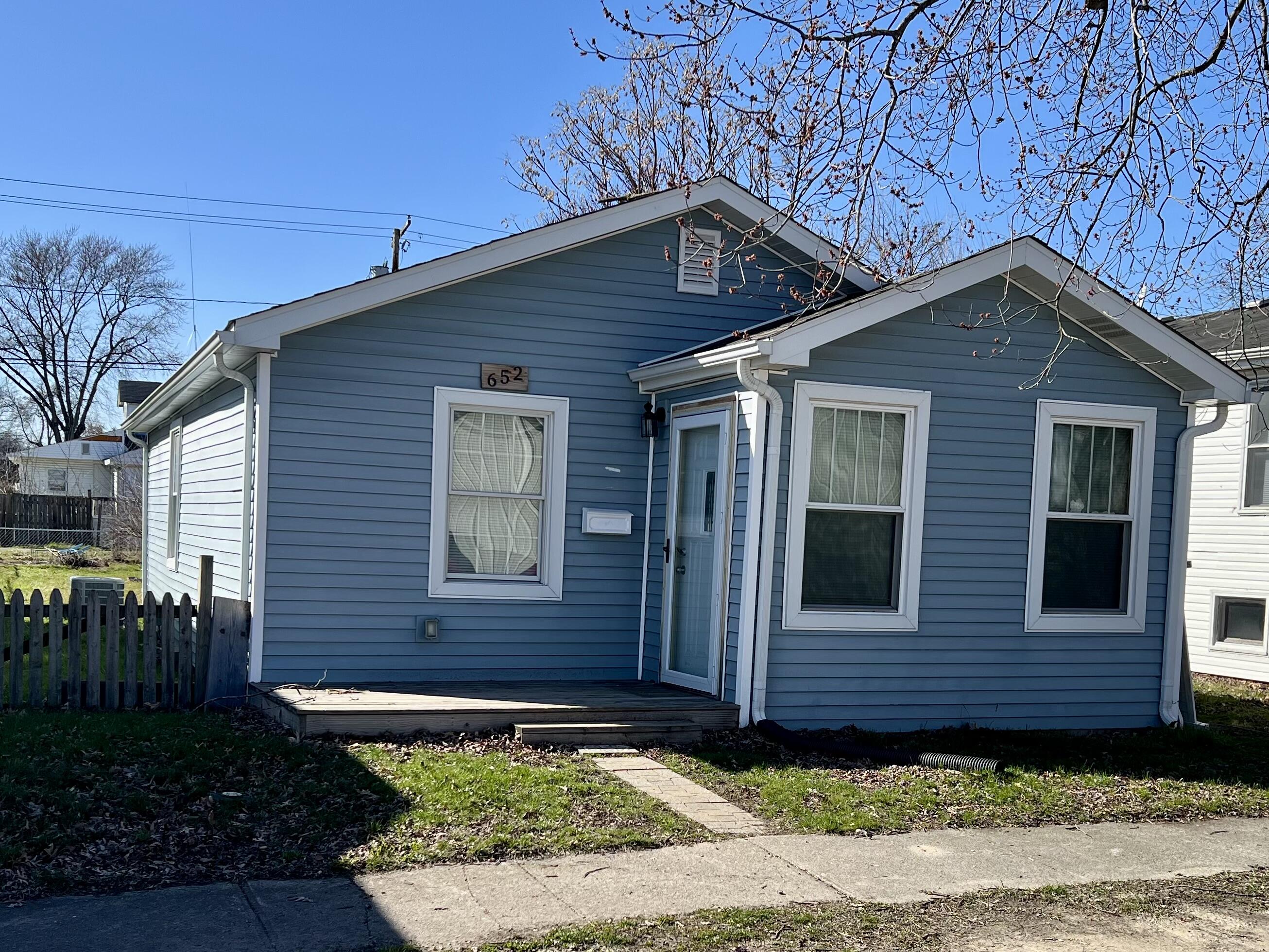 652 South State Street Hobart, IN 46342 - Photo 1 of 14 2612x1960