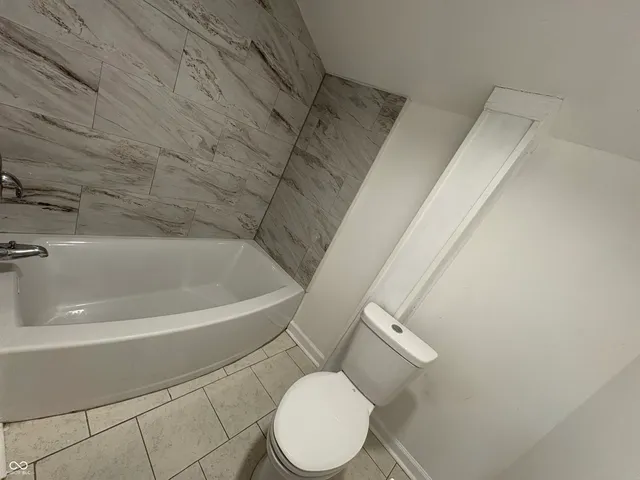 $279,500 | 110 Wisconsin Street, Indianapolis, IN 46225