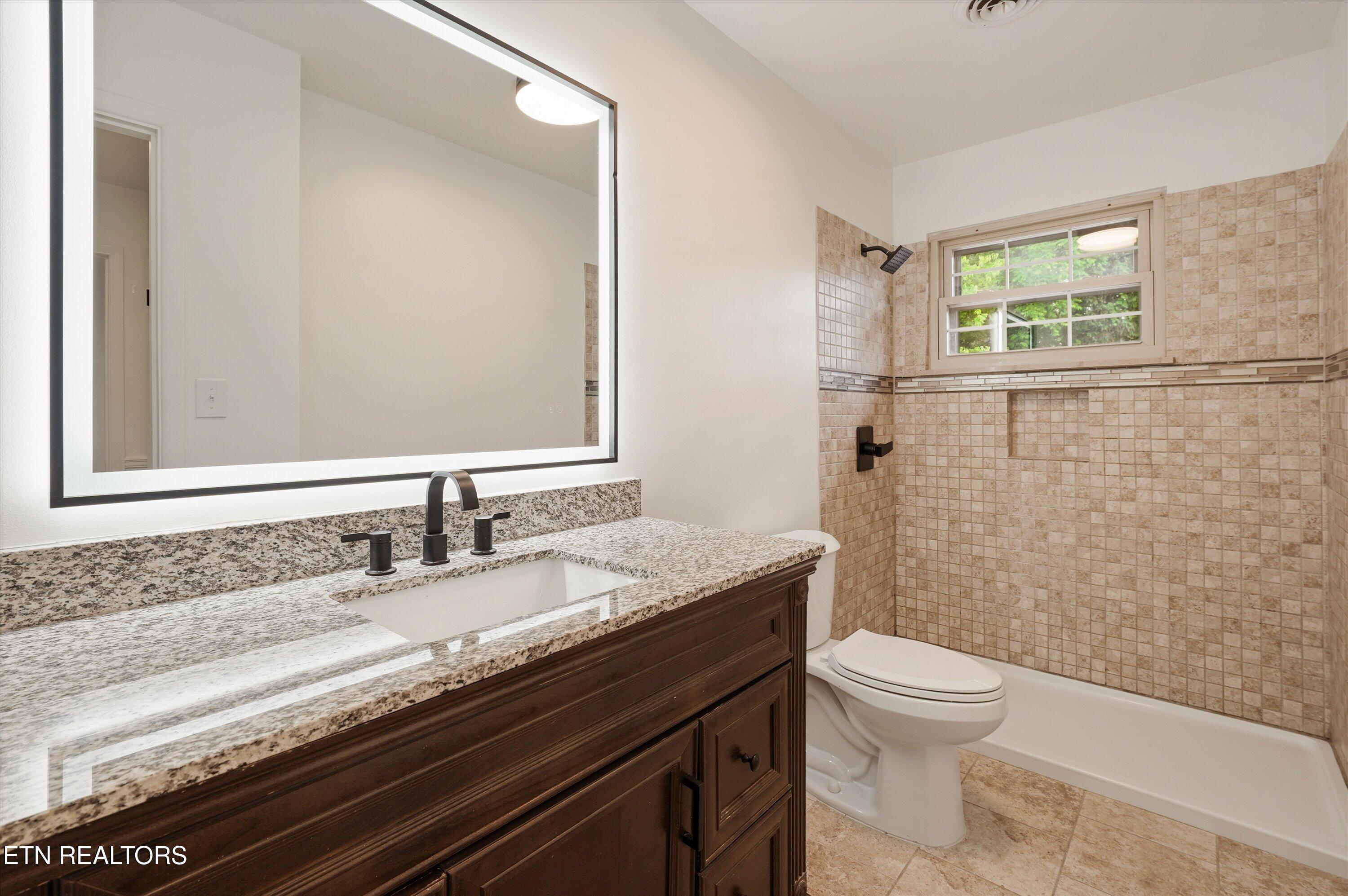891 West Cunningham Street Alcoa, TN 37701 - Photo 29 of 46 29-891 W Cunningham St 19