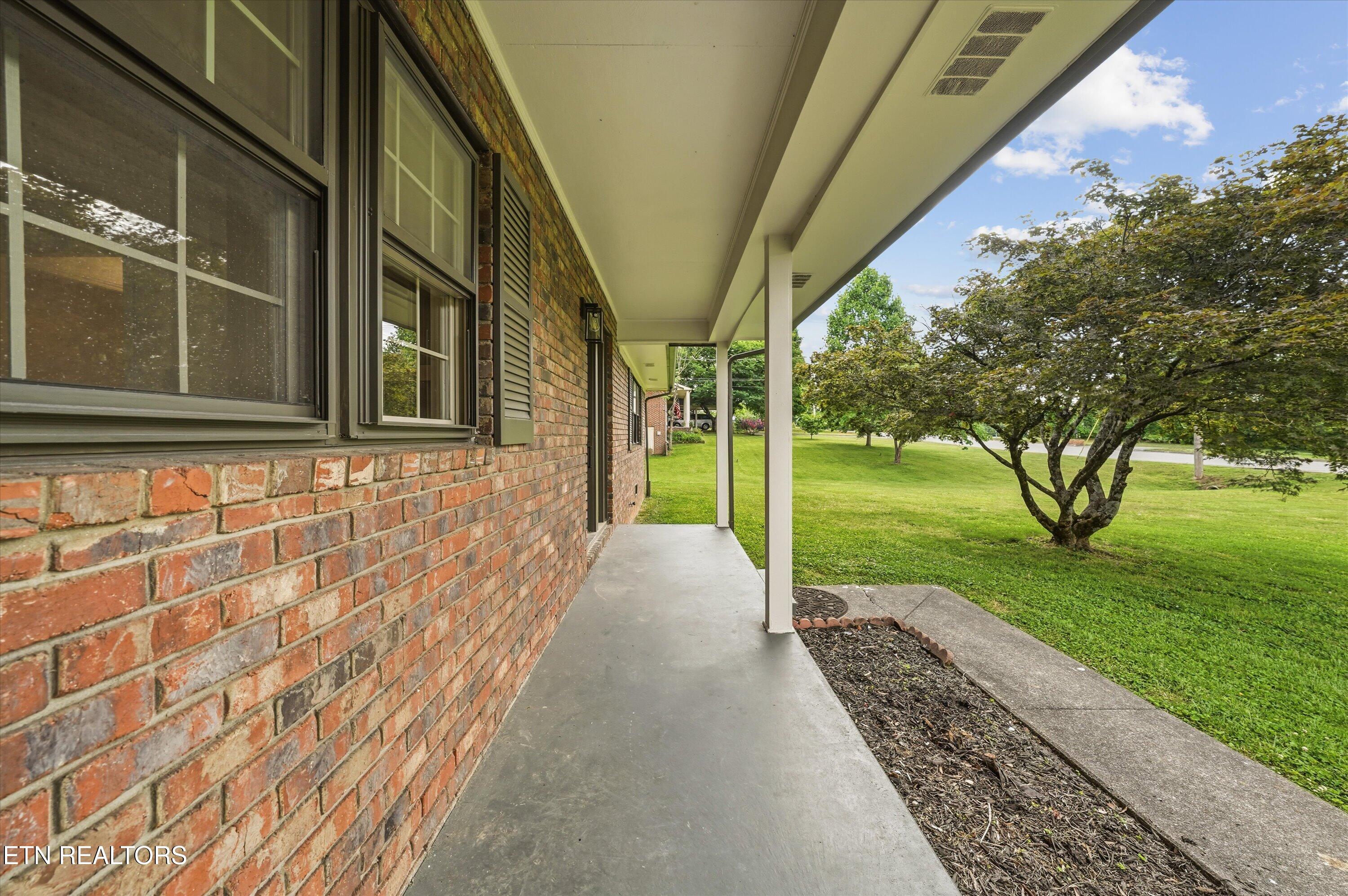 891 West Cunningham Street Alcoa, TN 37701 - Photo 41 of 46 41-891 W Cunningham St 29