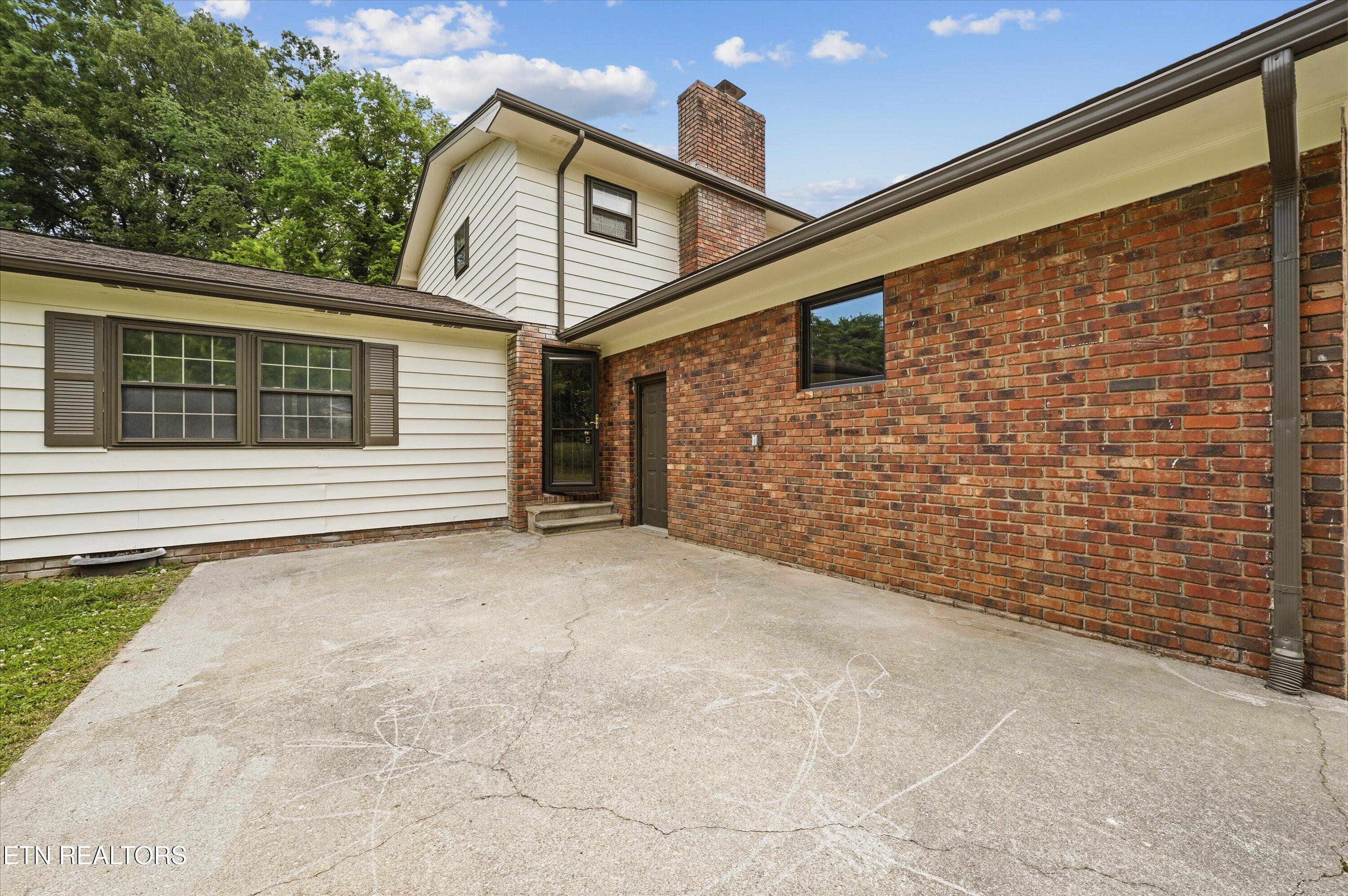 891 West Cunningham Street Alcoa, TN 37701 - Photo 42 of 46 42-891 W Cunningham St 05