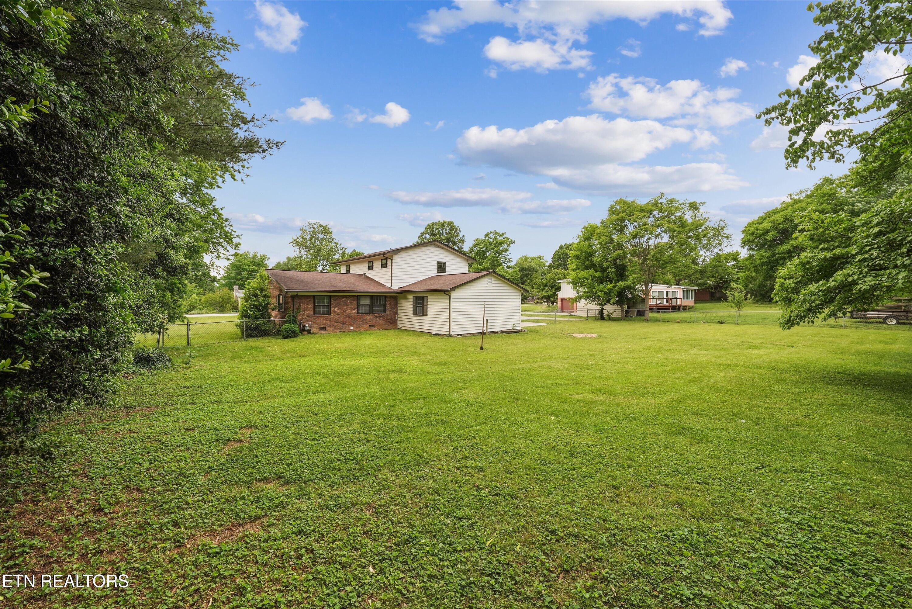 891 West Cunningham Street Alcoa, TN 37701 - Photo 46 of 46 46-891 W Cunningham St 09
