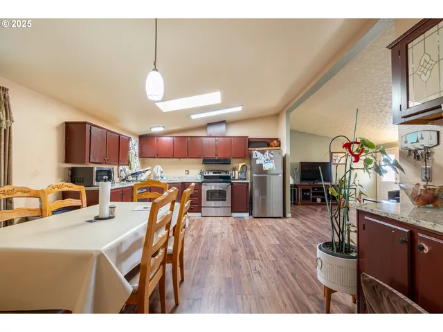 $139,900 | 11105 Main Street Northeast, Unit 6, Donald, OR 97020