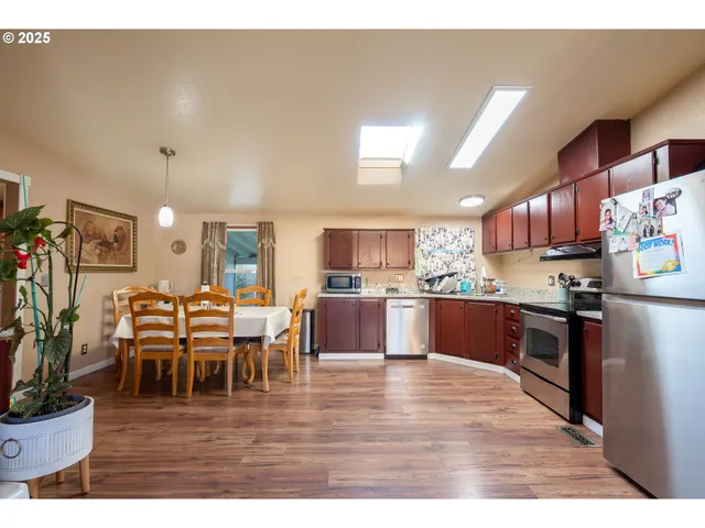 $139,900 | 11105 Main Street Northeast, Unit 6, Donald, OR 97020