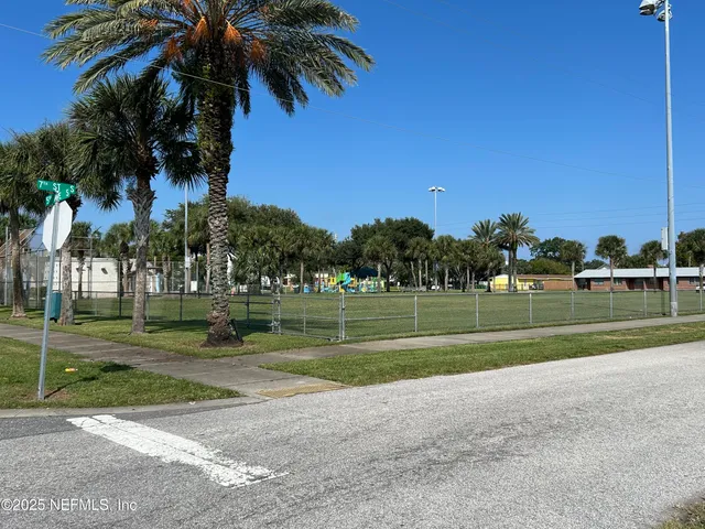 $2,050 | 623 5th Avenue South, Jacksonville Beach, FL 32250