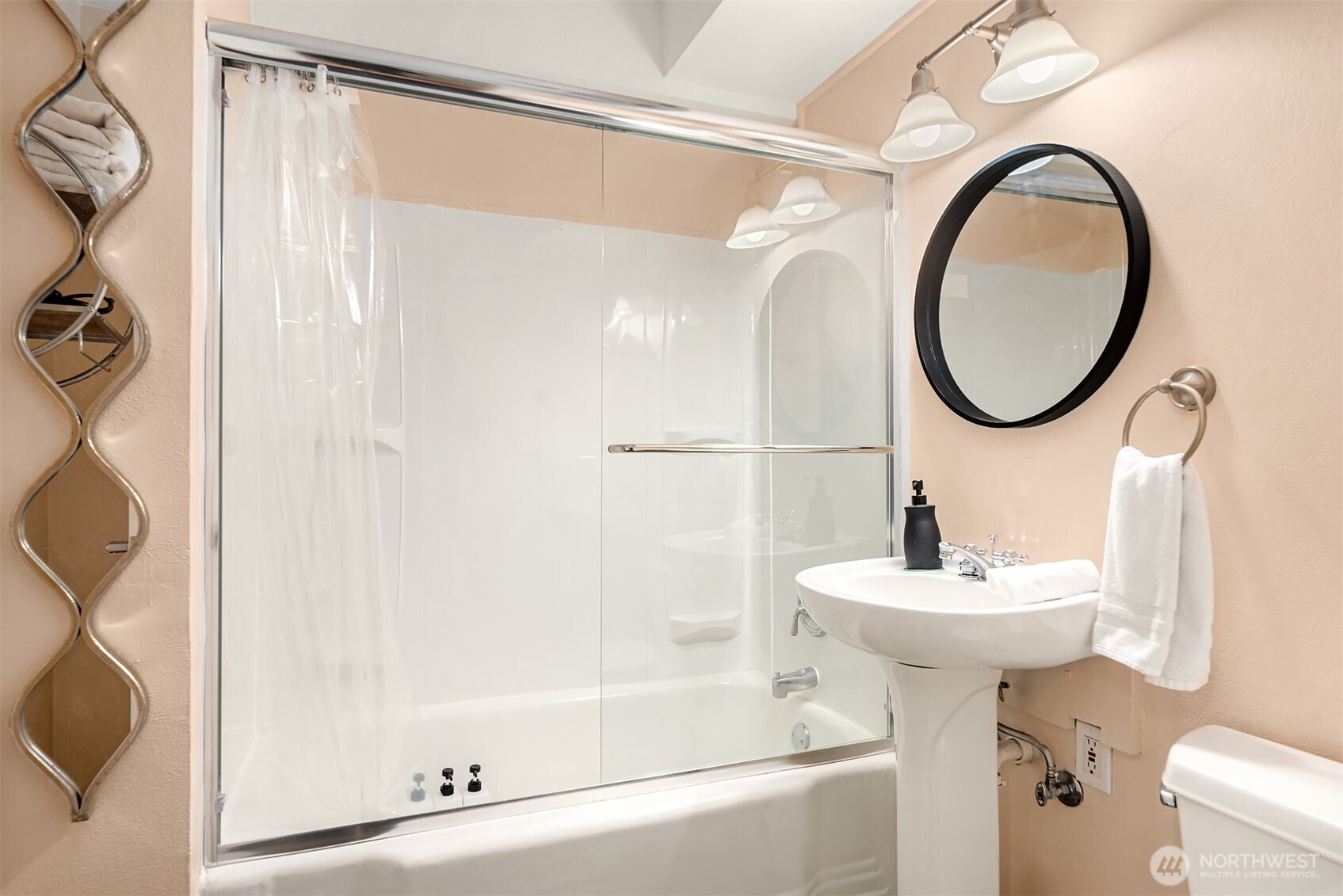 1400 Hubbell Place, Unit 1207 Seattle, WA 98101 - Photo 12 of 21 Gallery Image 12