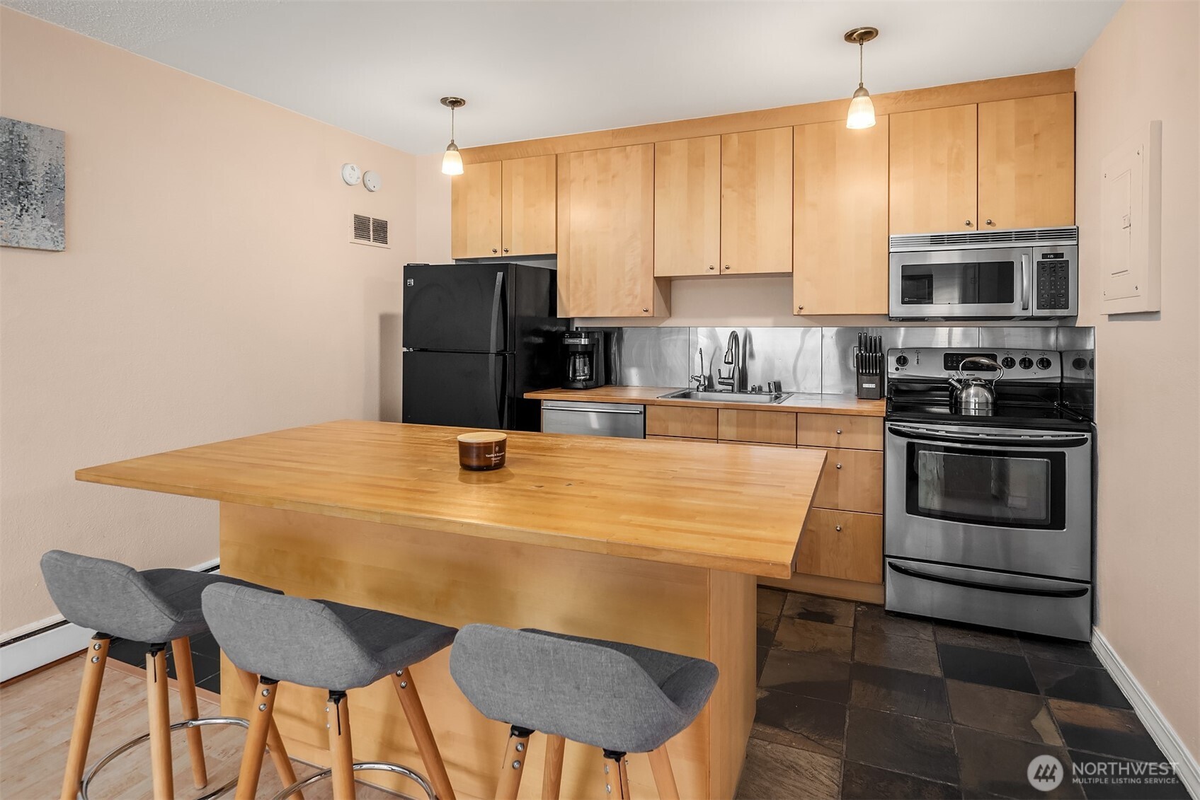 1400 Hubbell Place, Unit 1207 Seattle, WA 98101 - Photo 6 of 21 Gallery Image 6