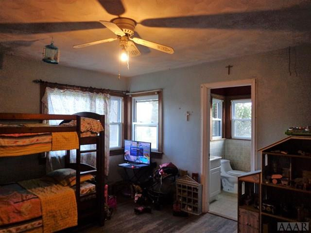 397 Perkins Road Gatesville, NC 27938 - Photo 10 of 18 Bedroom with full bath