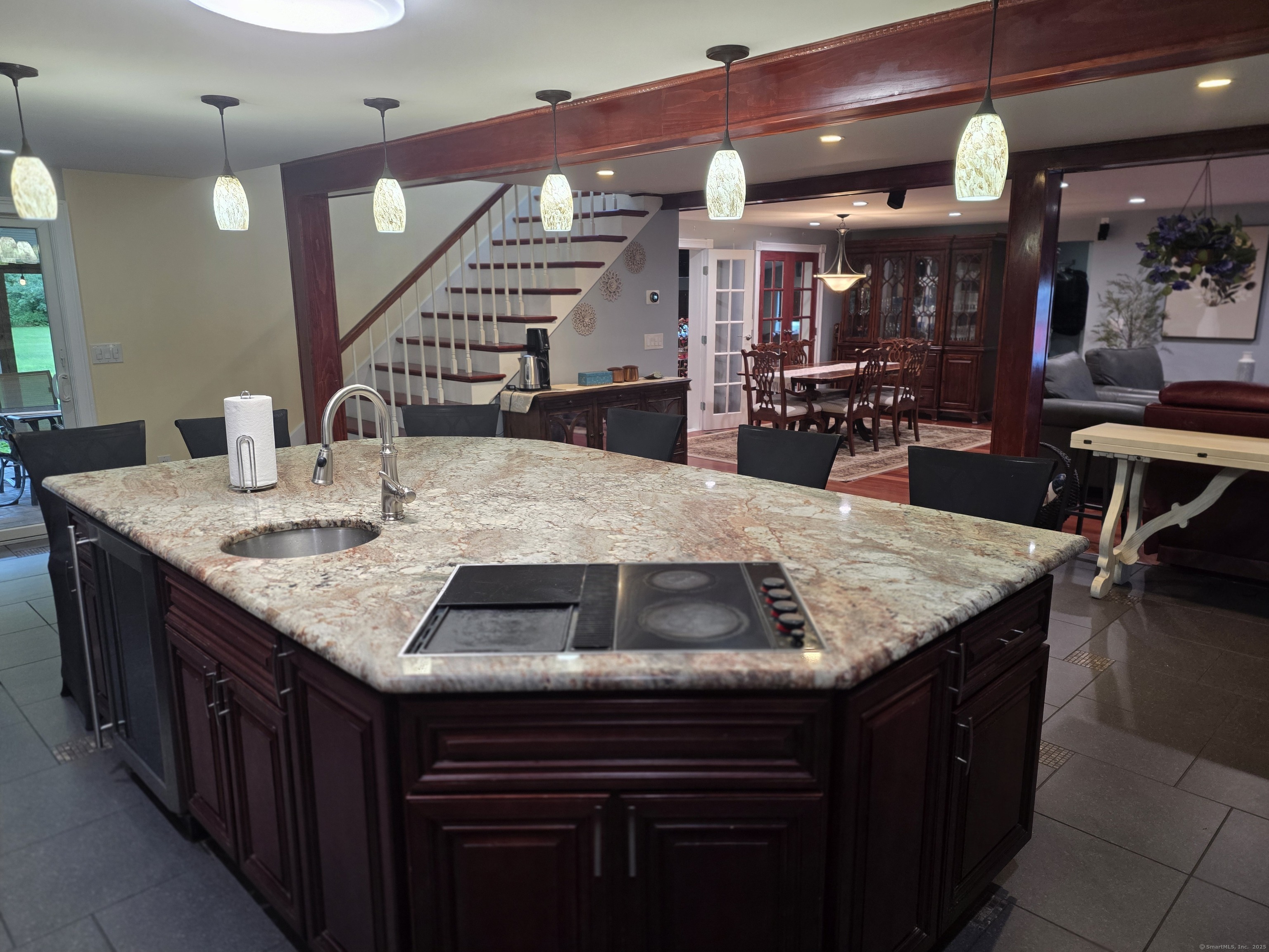 913 Pleasant Valley Road South Windsor, CT 06074 - Photo 5 of 38