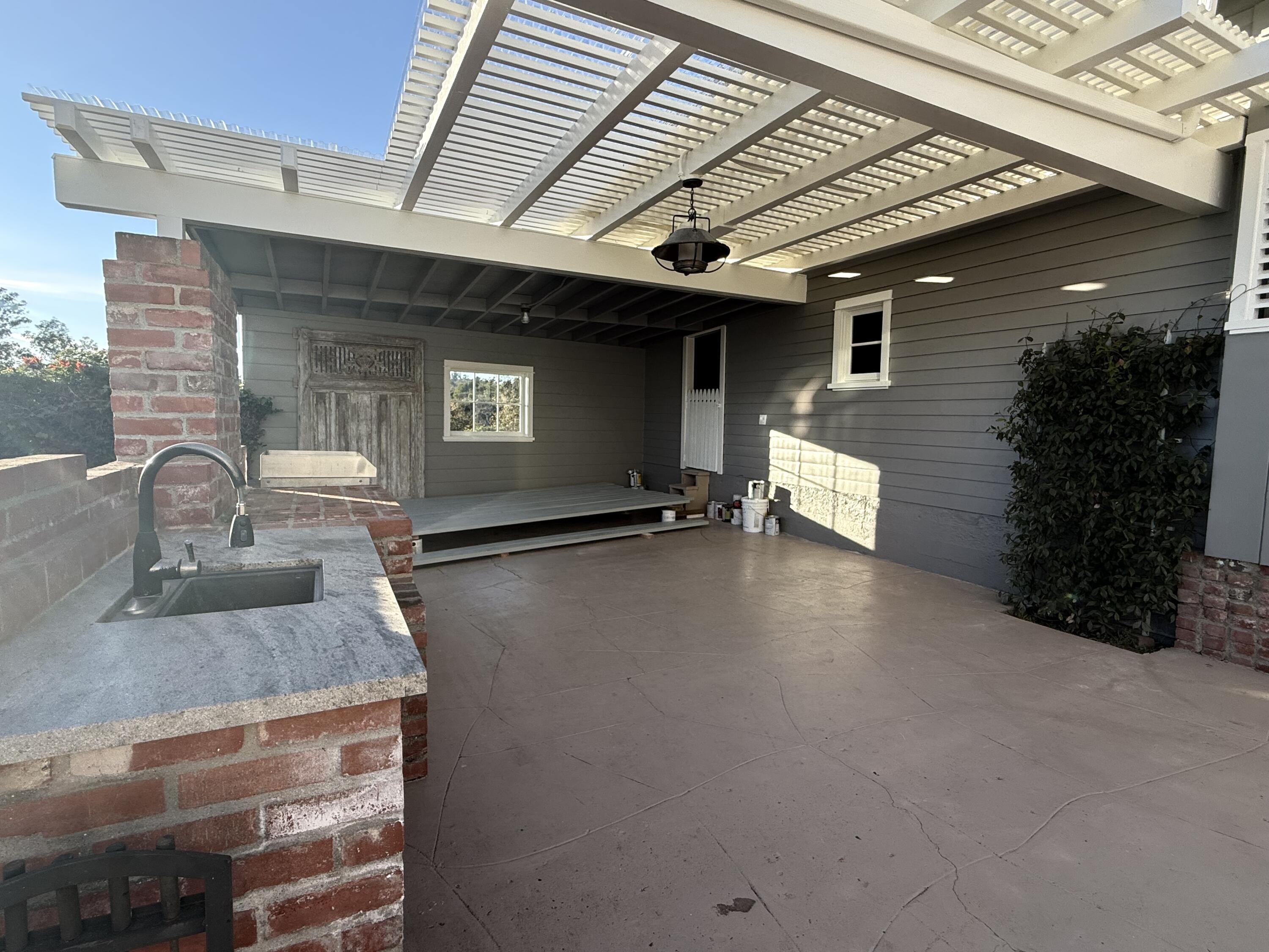 427 Seaview Road Santa Barbara, CA 93108 - Photo 20 of 22 bakc patio/BBQ