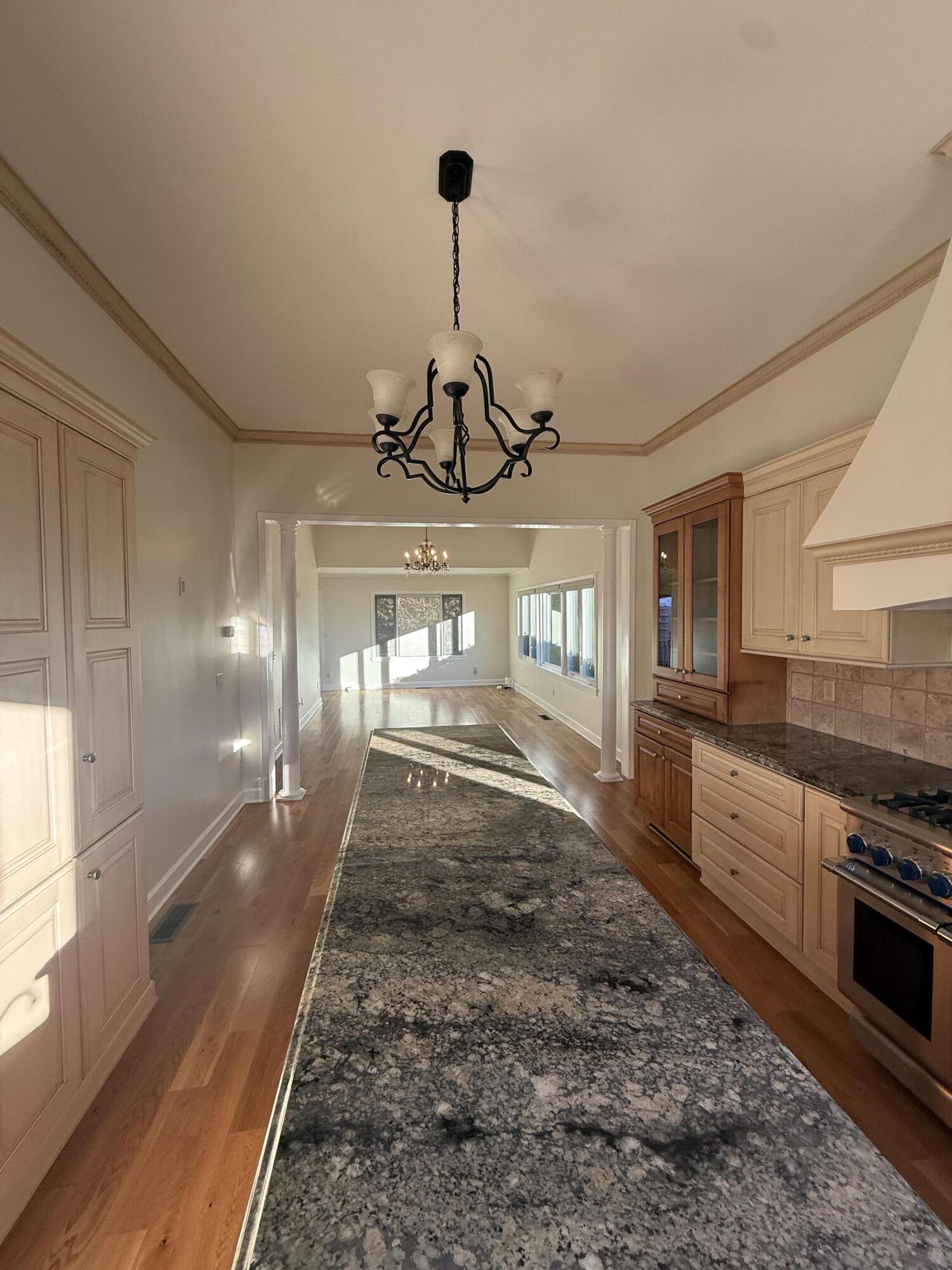 427 Seaview Road Santa Barbara, CA 93108 - Photo 4 of 22 kitchen