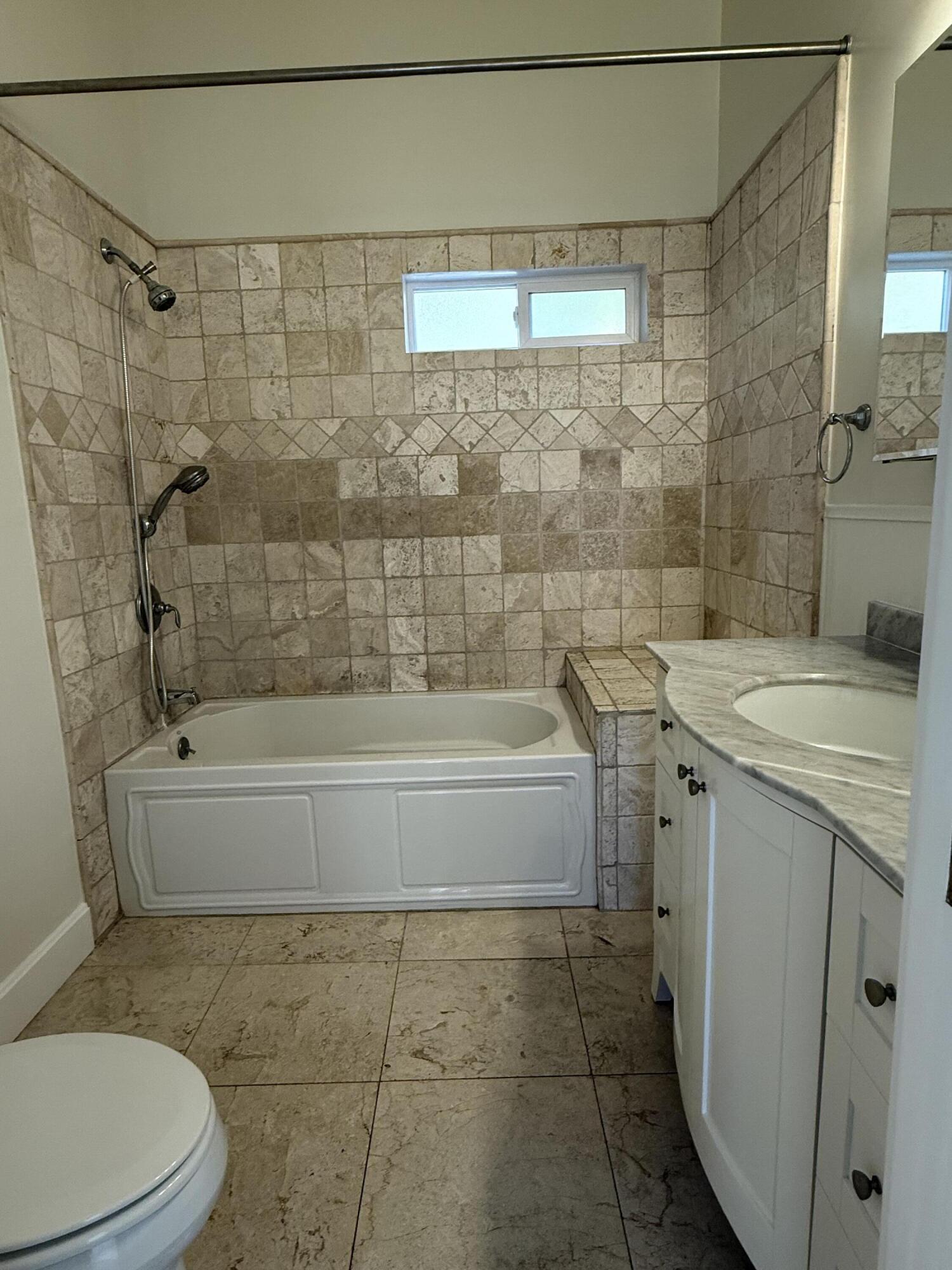 427 Seaview Road Santa Barbara, CA 93108 - Photo 10 of 22 hall bathroom