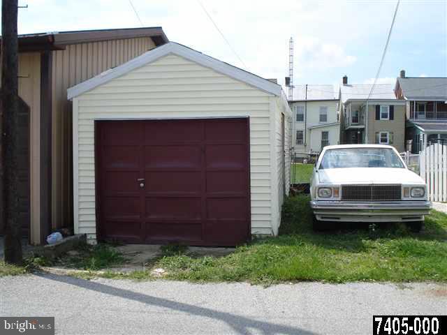 31 South Water Street Spring Grove, PA 17362 - Photo 4 of 12 Gallery Image 4