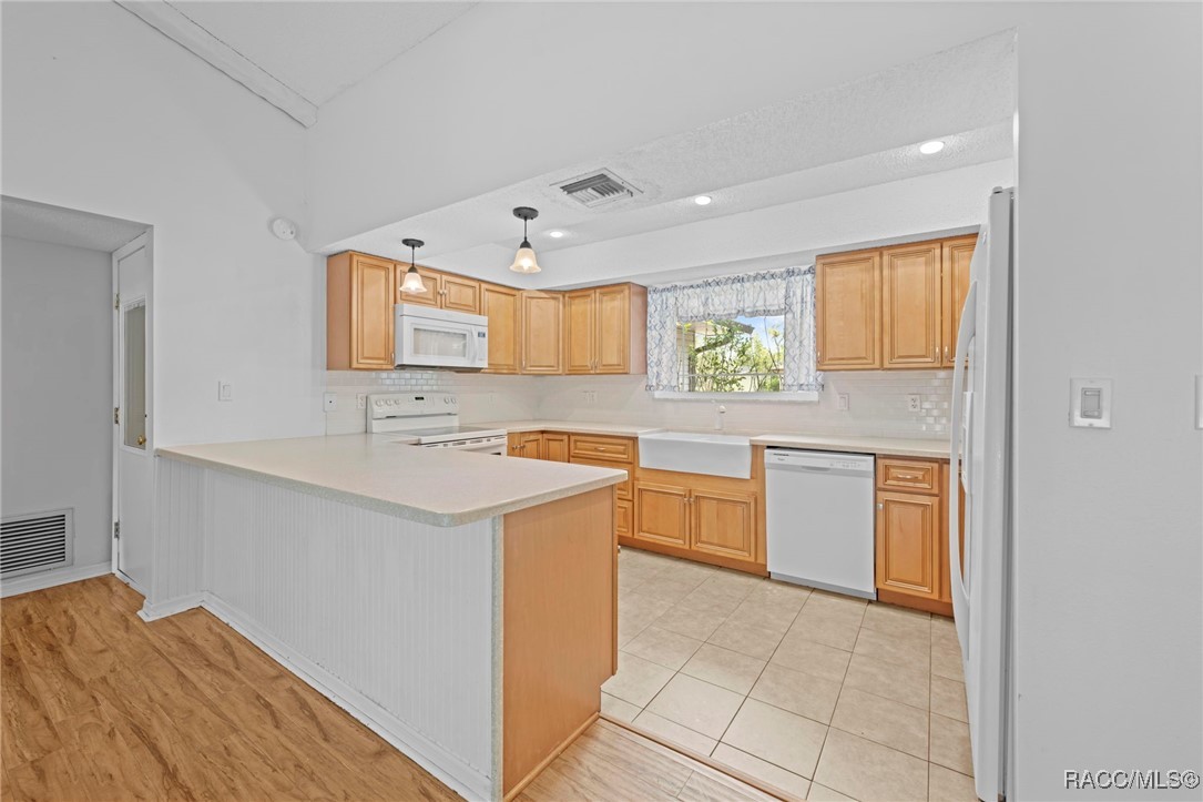 7401 Galloway Road Weeki Wachee, FL 34613 - Photo 15 of 56