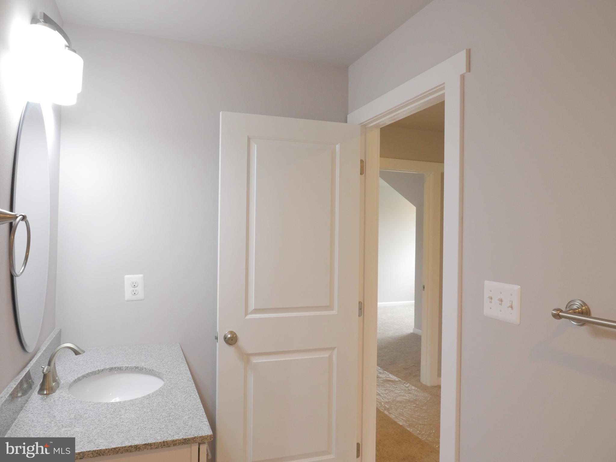 13744 Jacobs Road Mount Airy, MD 21771 - Photo 22 of 30 Hall Bath