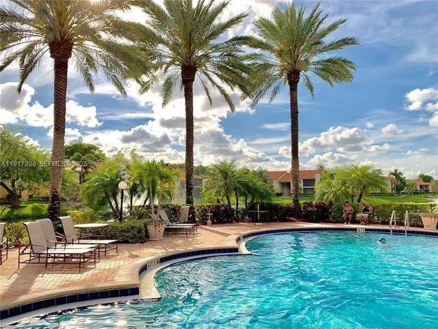 $1,750 | 1229 Southwest 46th Avenue, Unit 403, Pompano Beach, FL 33069