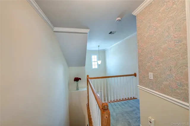 $635,000 | 4 Chelsea Drive, Smithtown, NY 11787