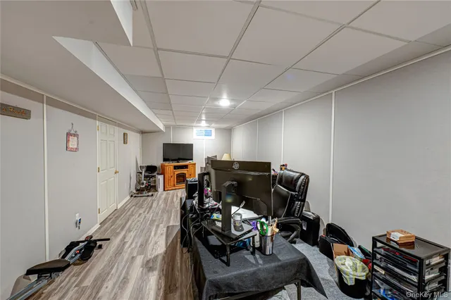 $635,000 | 4 Chelsea Drive, Smithtown, NY 11787