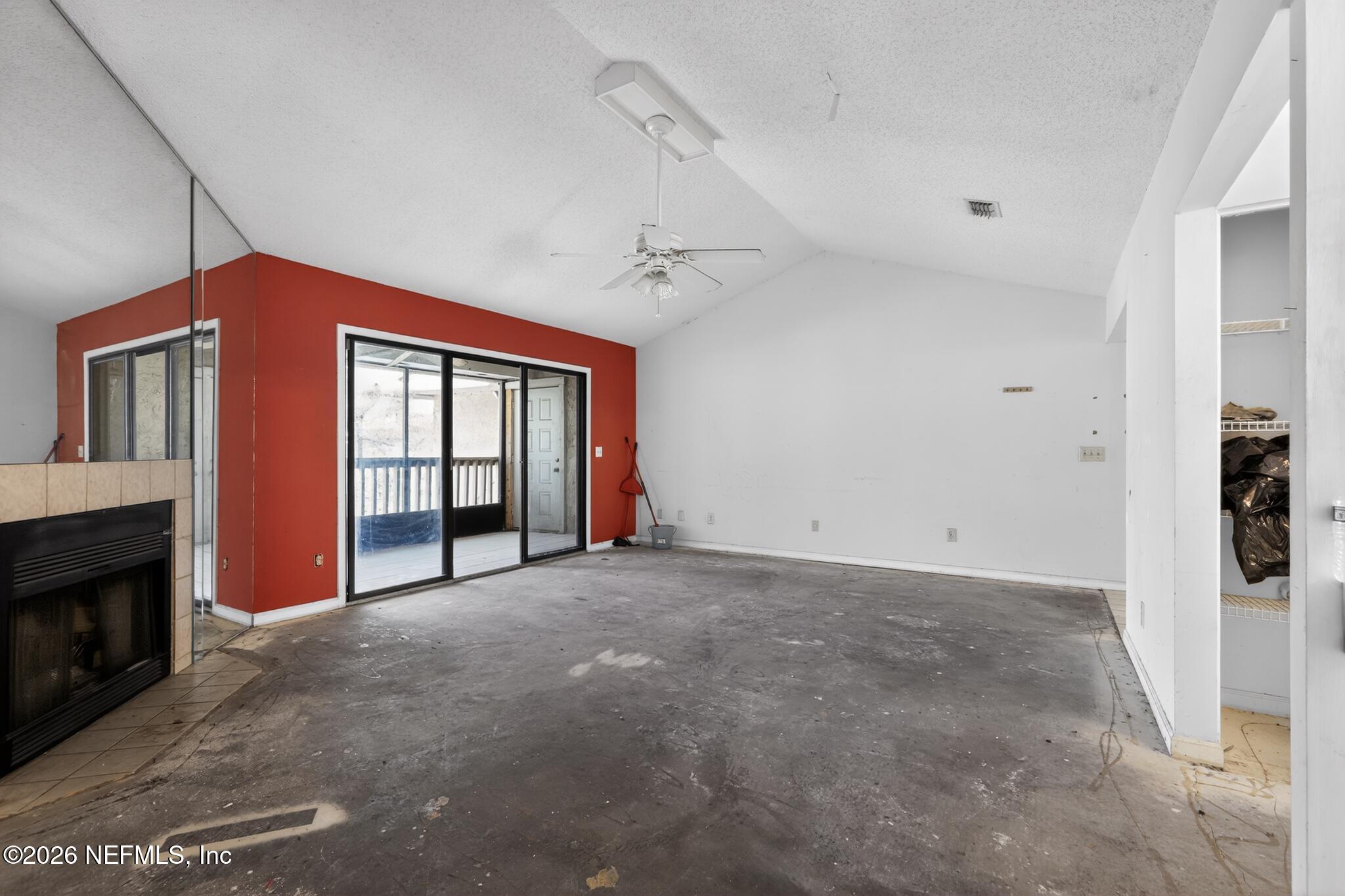 3801 Crown Point Road, Unit 2113 Jacksonville, FL 32257 - Photo 7 of 27 8 (1)