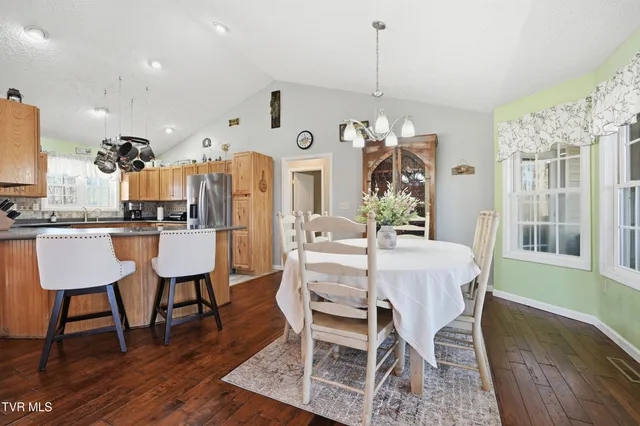 $595,900 | 104 Wise Lane, Lebanon, VA 24266