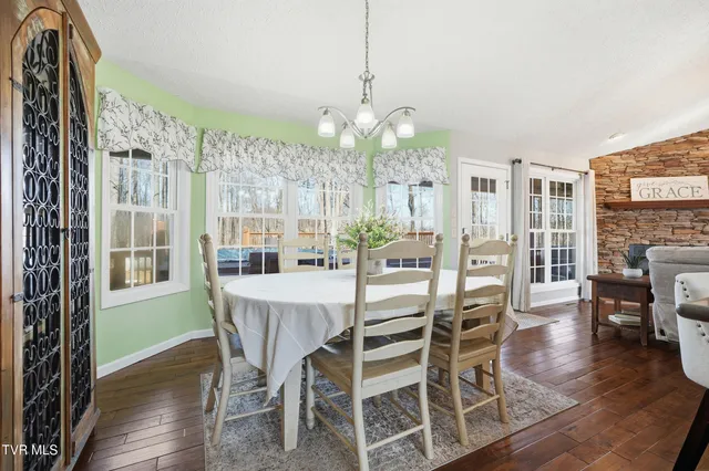 $595,900 | 104 Wise Lane, Lebanon, VA 24266