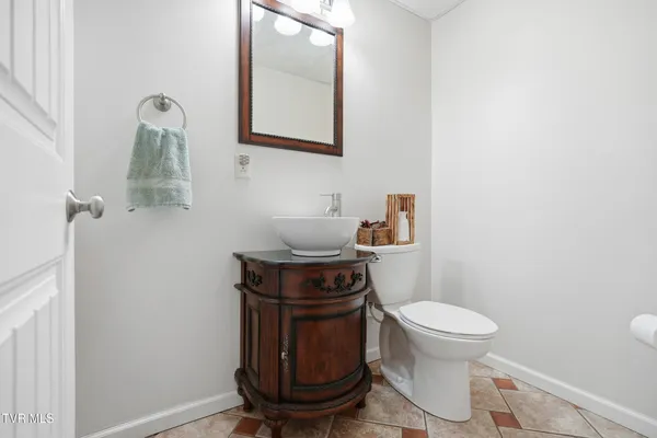 $575,000 | 104 Wise Lane, Lebanon, VA 24266