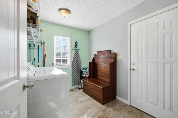 $575,000 | 104 Wise Lane, Lebanon, VA 24266