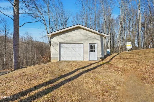 $575,000 | 104 Wise Lane, Lebanon, VA 24266