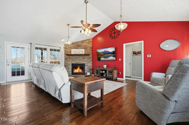 $595,900 | 104 Wise Lane, Lebanon, VA 24266